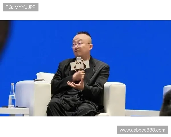 杨磊专访:从青涩少年到篮球明星的成长之路回顾 杨磊专访:从青涩少年到篮球明星的成长之路回顾