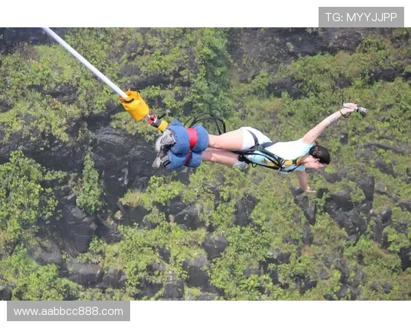 杭州攀岩队崭露头角最新攀岩个人能力排行榜前十名揭晓 杭州攀岩队崭露头角最新攀岩个人能力排行榜前十名揭晓