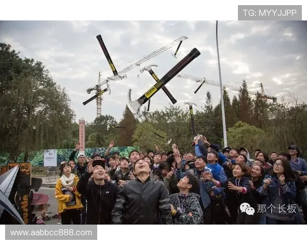 深圳城市马拉松点评:滑板队默契配合展现团队精神与竞技魅力 深圳城市马拉松点评:滑板队默契配合展现团队精神与竞技魅力