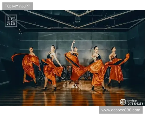 深圳街舞队的控制力解析与街舞文化的深度融合探讨 深圳街舞队的控制力解析与街舞文化的深度融合探讨