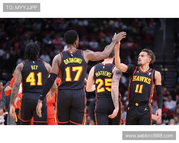 2013年尼克斯与老鹰精彩对决回顾球迷热情高涨的激烈比赛瞬间