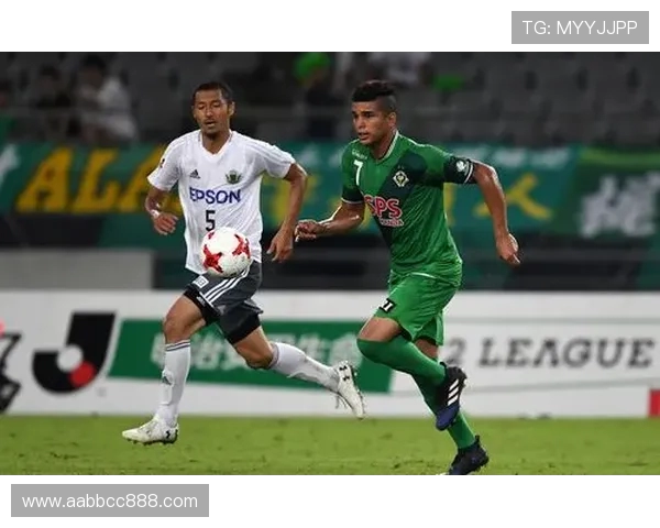 东京绿茵迎战山口雷诺法力争主场胜利展现球队实力与决心