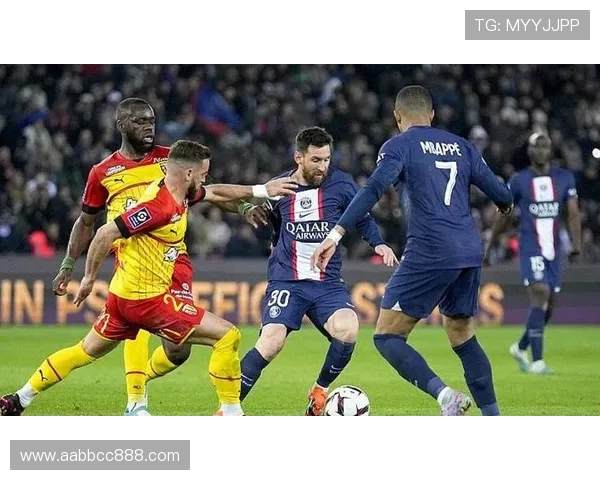 步行者与国王激战正酣比分揭晓引发球迷热议