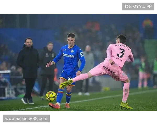 艾拉维斯与塞尔塔激战正酣谁能在西甲赛场上笑到最后