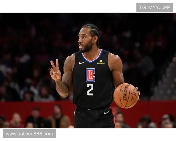 莱昂纳德带领球队挑战勇士再度上演激烈对决引发球迷热议