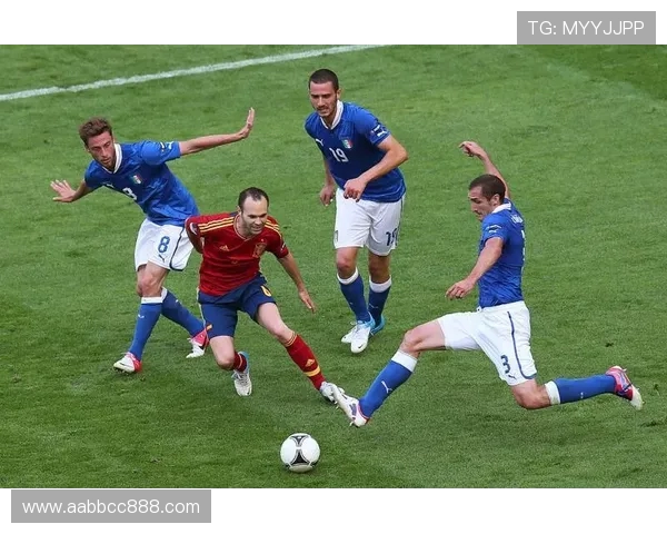 谢什科的传奇人生与足球事业的辉煌成就探讨