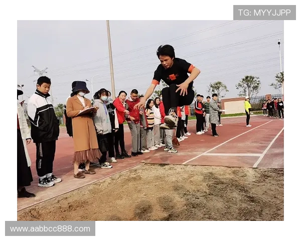 重庆滑板队的奋斗与成长:一段激情与梦想交织的滑板纪实之旅 重庆滑板队的奋斗与成长:一段激情与梦想交织的滑板纪实之旅