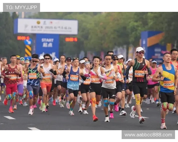 杭州城市马拉松点评：滑板队战术表现与赛事策略分析