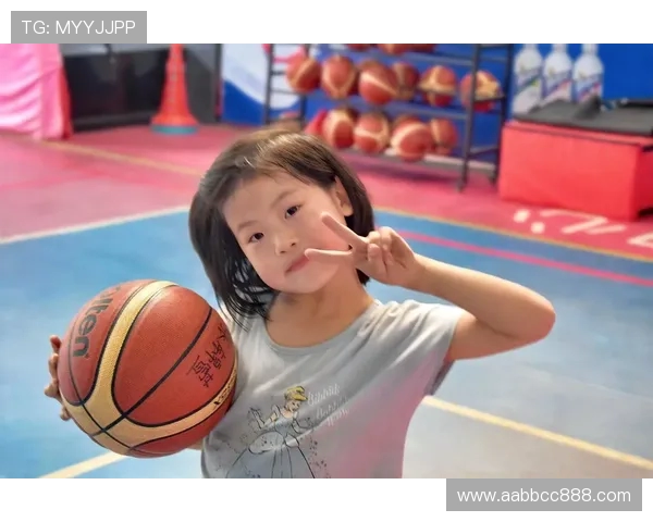 深度对话:杨芳如何在篮球世界中追寻梦想与成长 深度对话:杨芳如何在篮球世界中追寻梦想与成长